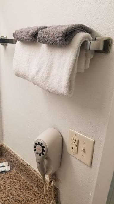 Hotel 2 Queens Hotel Room 228 Wi-Fi Booking Stillwater Luaran gambar